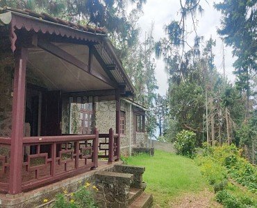 3bhk  upper lake view house for sale in upper lake area kodaikanal