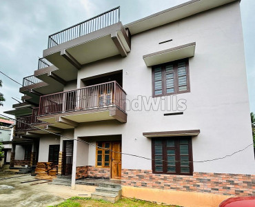 4500 sq. ft residential building (6 flats + 1 out house) for sale in kalpetta wayanad along with 12 cents land