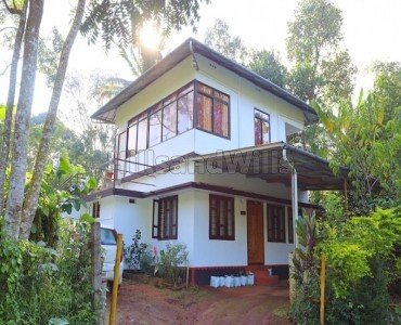 1500 sq. ft homestay for sale  in chithirapuram munnar along with 7 cents land