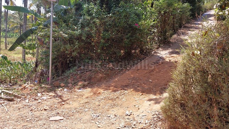 ₹15 Lac | 5.75 cents residential plot for sale in mysore main road gudalur