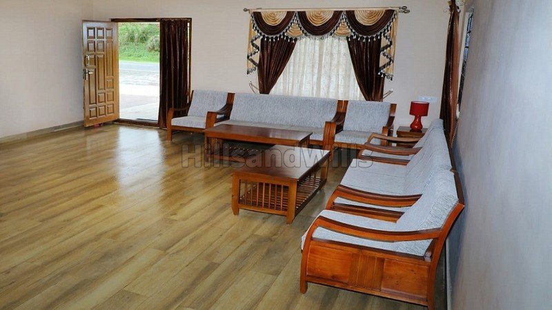 ₹5.50 Cr | 3500 sq. ft homestay for sale in balacola ooty along with 42 cents land