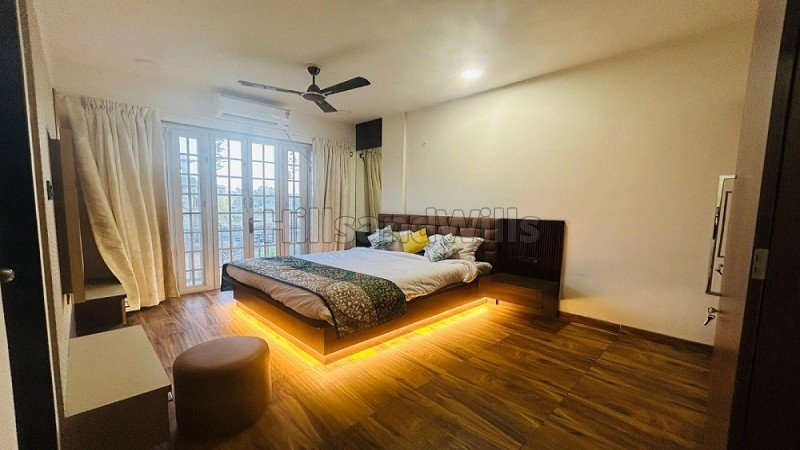 ₹2.72 Cr | 5bhk  villa with pool for sale in lonavala