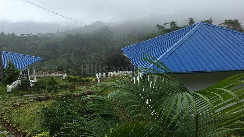 ₹7 Cr | 4100 sq. ft resort for sale  in anachal munnar along with 52 cents land