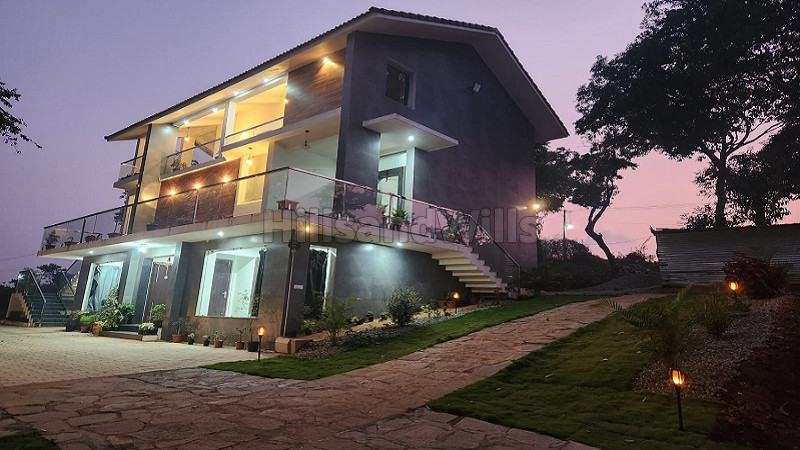4000 sq. ft resort for sale in somwarpet coorg along with 2.65 acres land