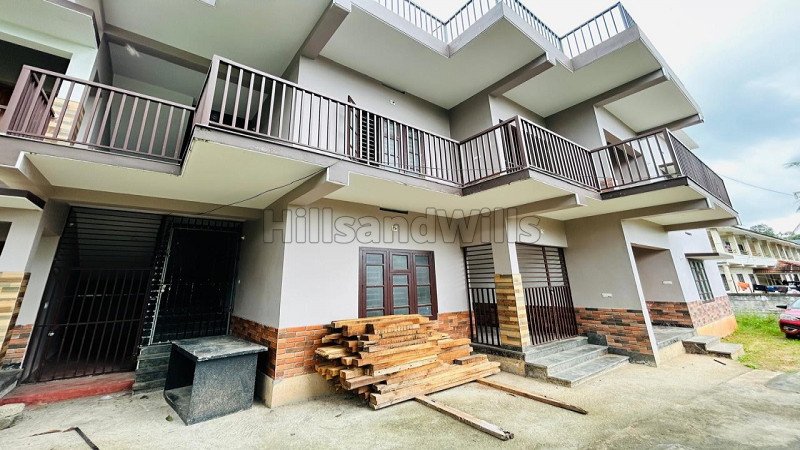 ₹2.90 Cr | 4500 sq. ft residential building (6 flats + 1 out house) for sale in kalpetta wayanad along with 12 cents land